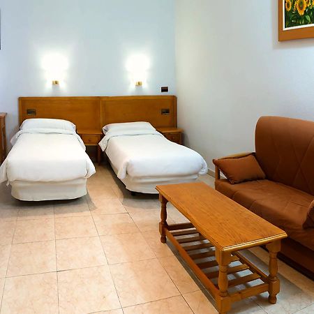 Hostal La Maya Cercedilla Ngoại thất bức ảnh